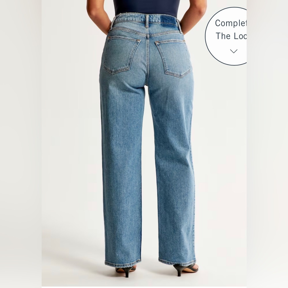 Abercrombie & Fitch The 90s Relaxed Jean Curve Love High Rise - Size 26